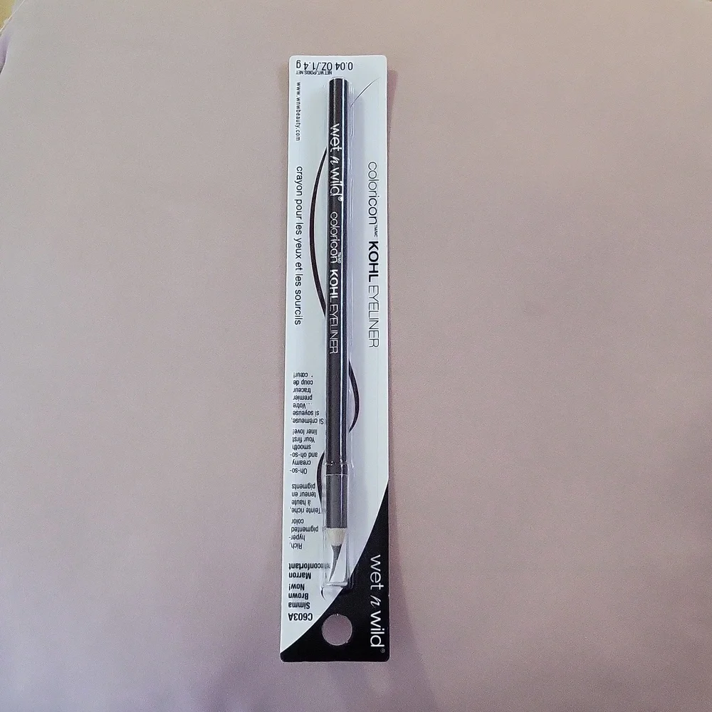 Eyeliner - Picture 2 of 3